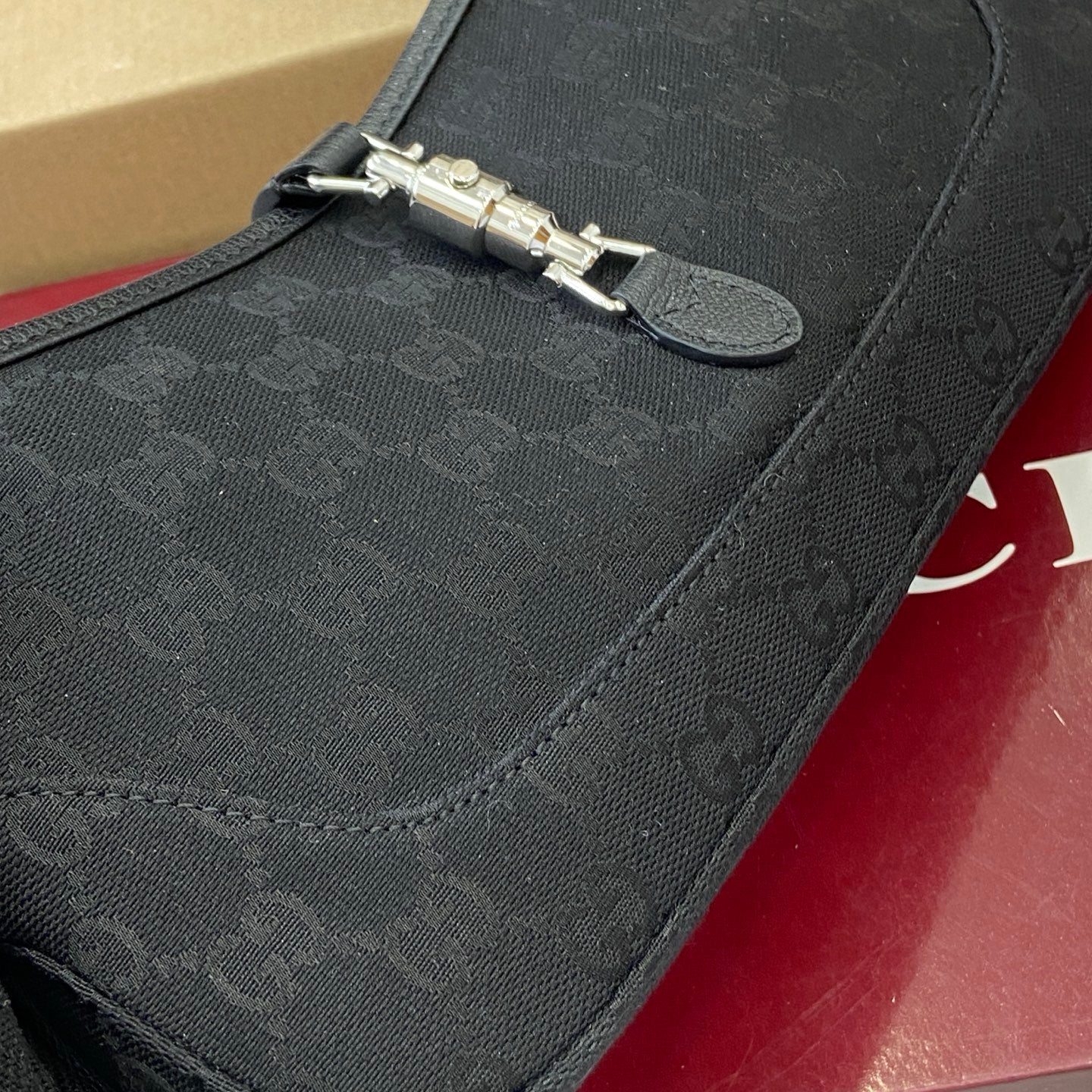 LUXR159