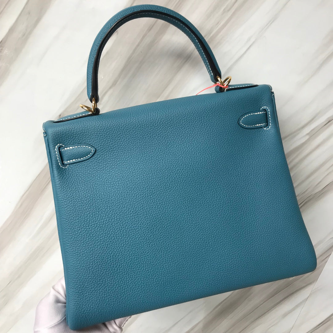 LUXR131