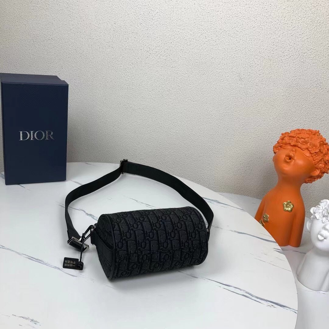 LUXR81