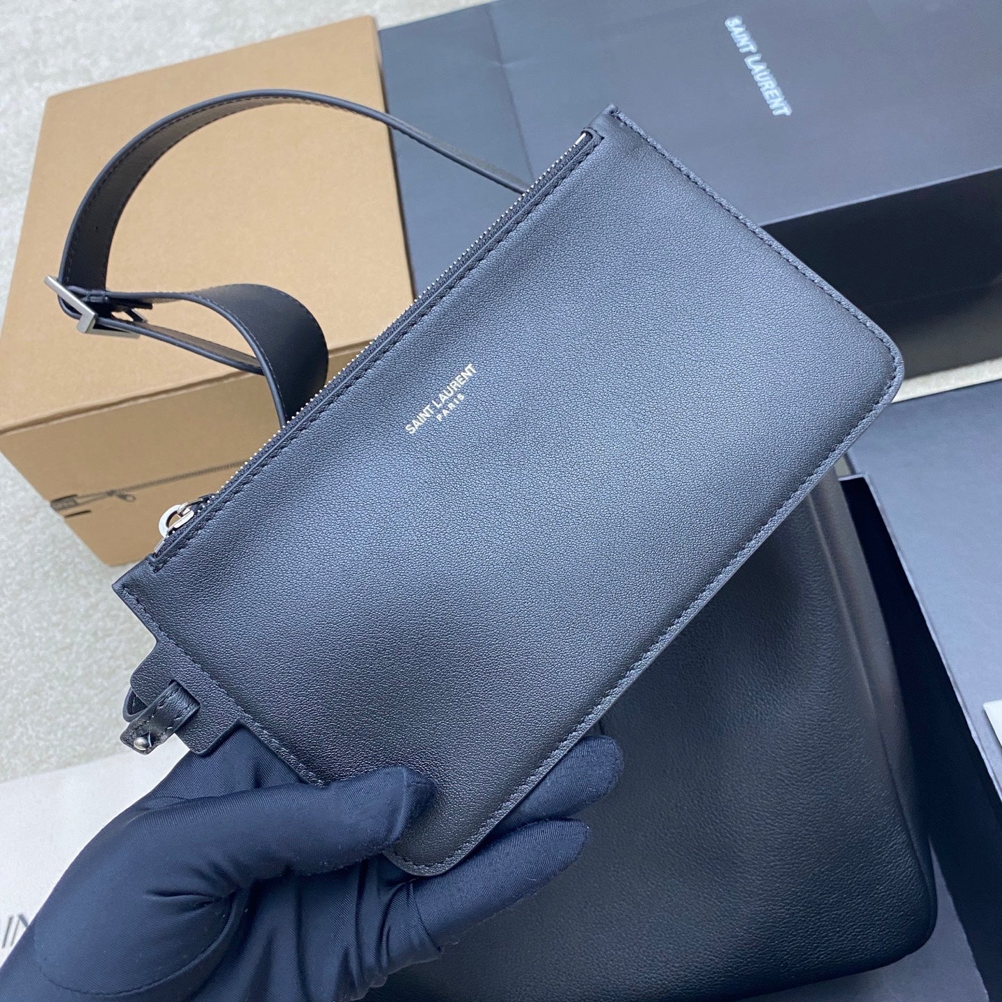 LUXR171