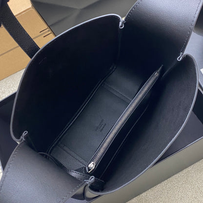 LUXR171