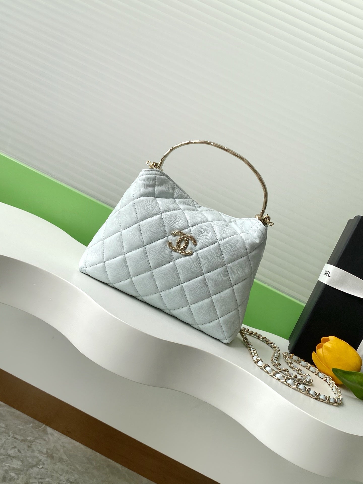 LUXR217