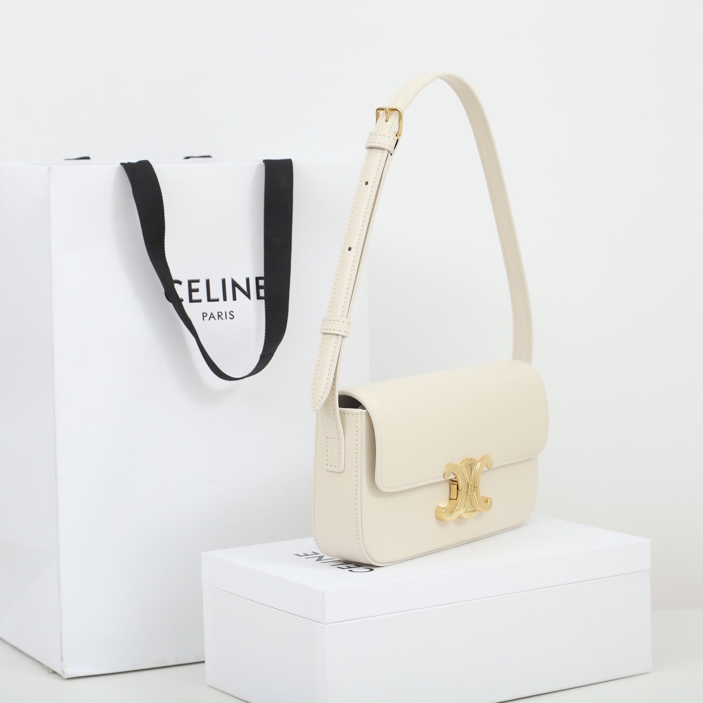 LUXR192