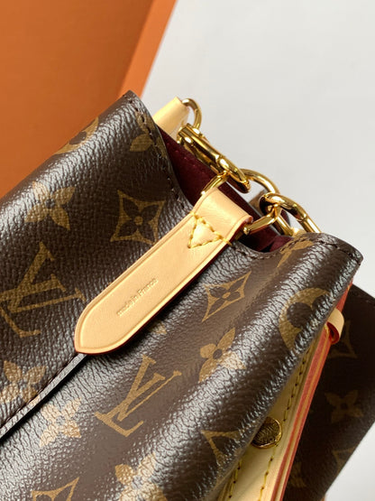LUXR4