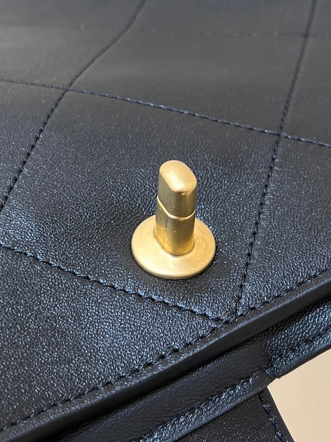LUXR53