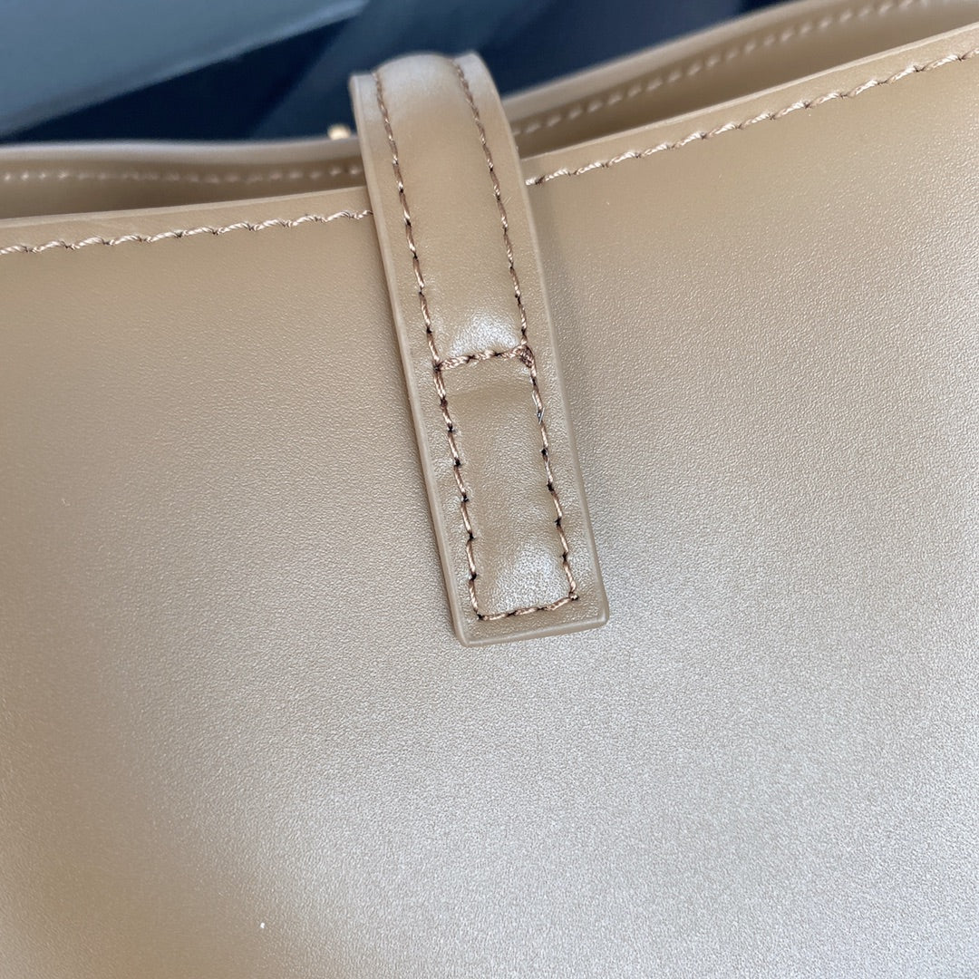 LUXR183
