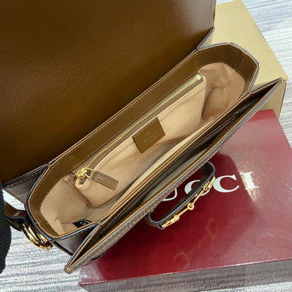 LUXR153