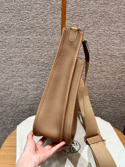 LUXR120