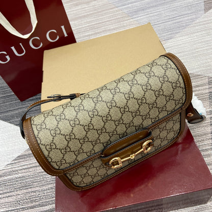 LUXR153