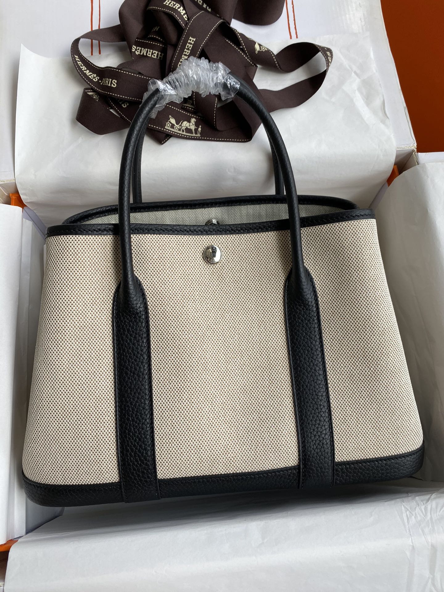 LUXR134