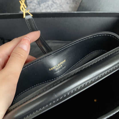 LUXR184