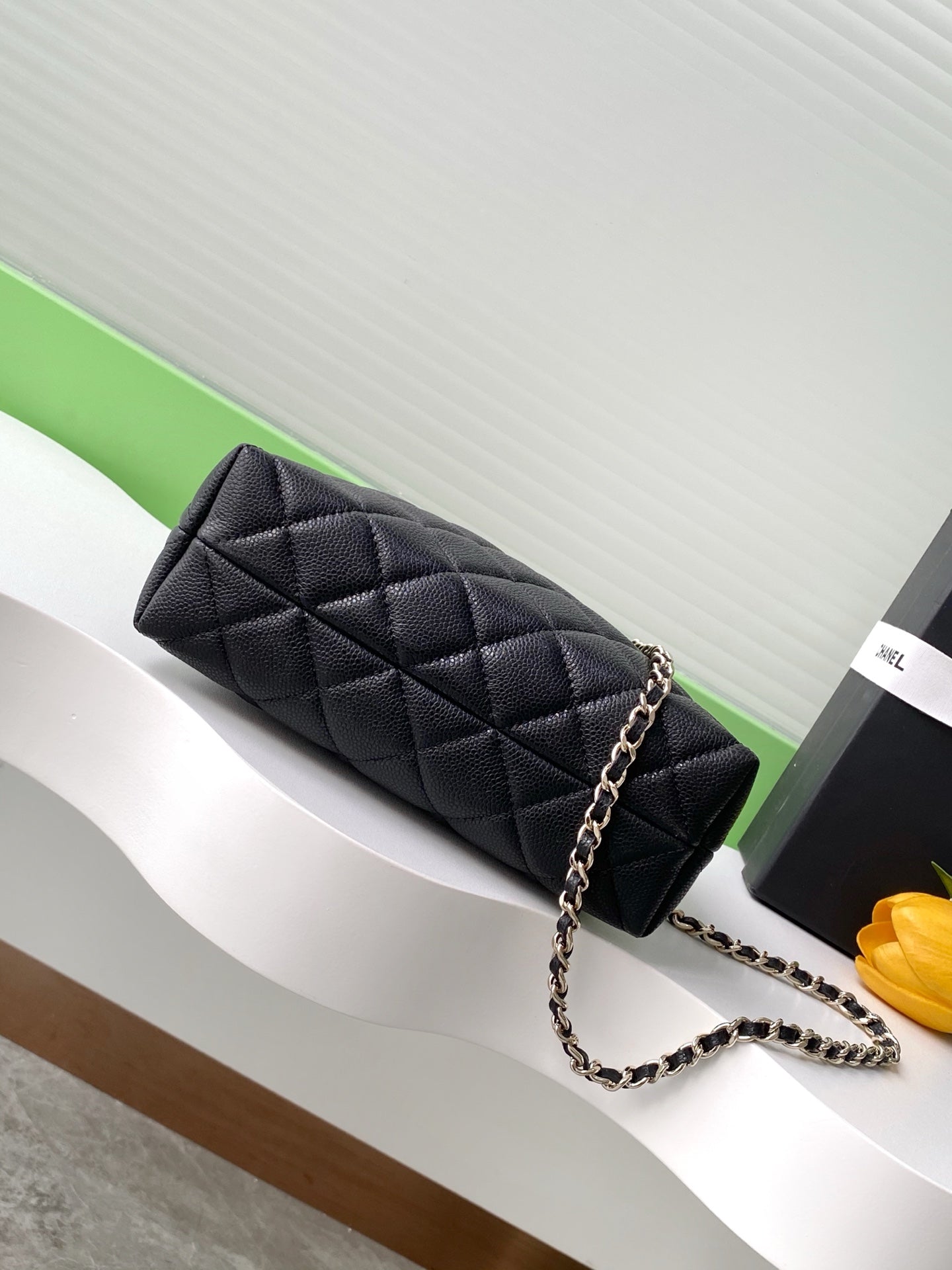 LUXR216