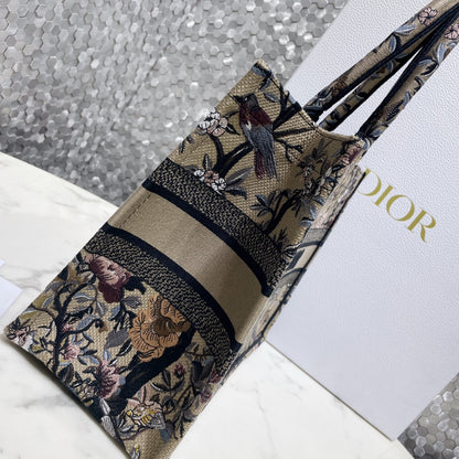 LUXR95