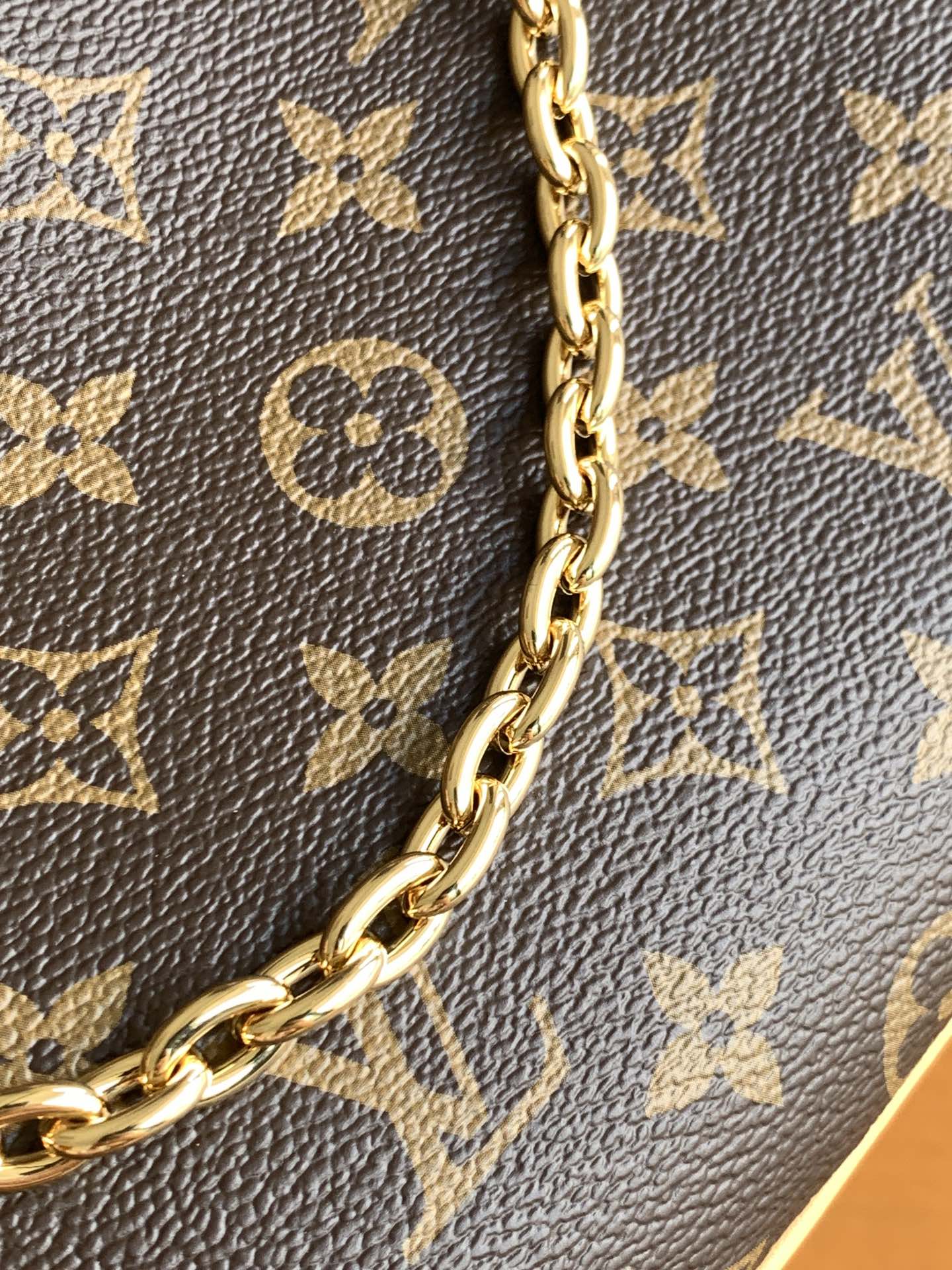 LUXR7