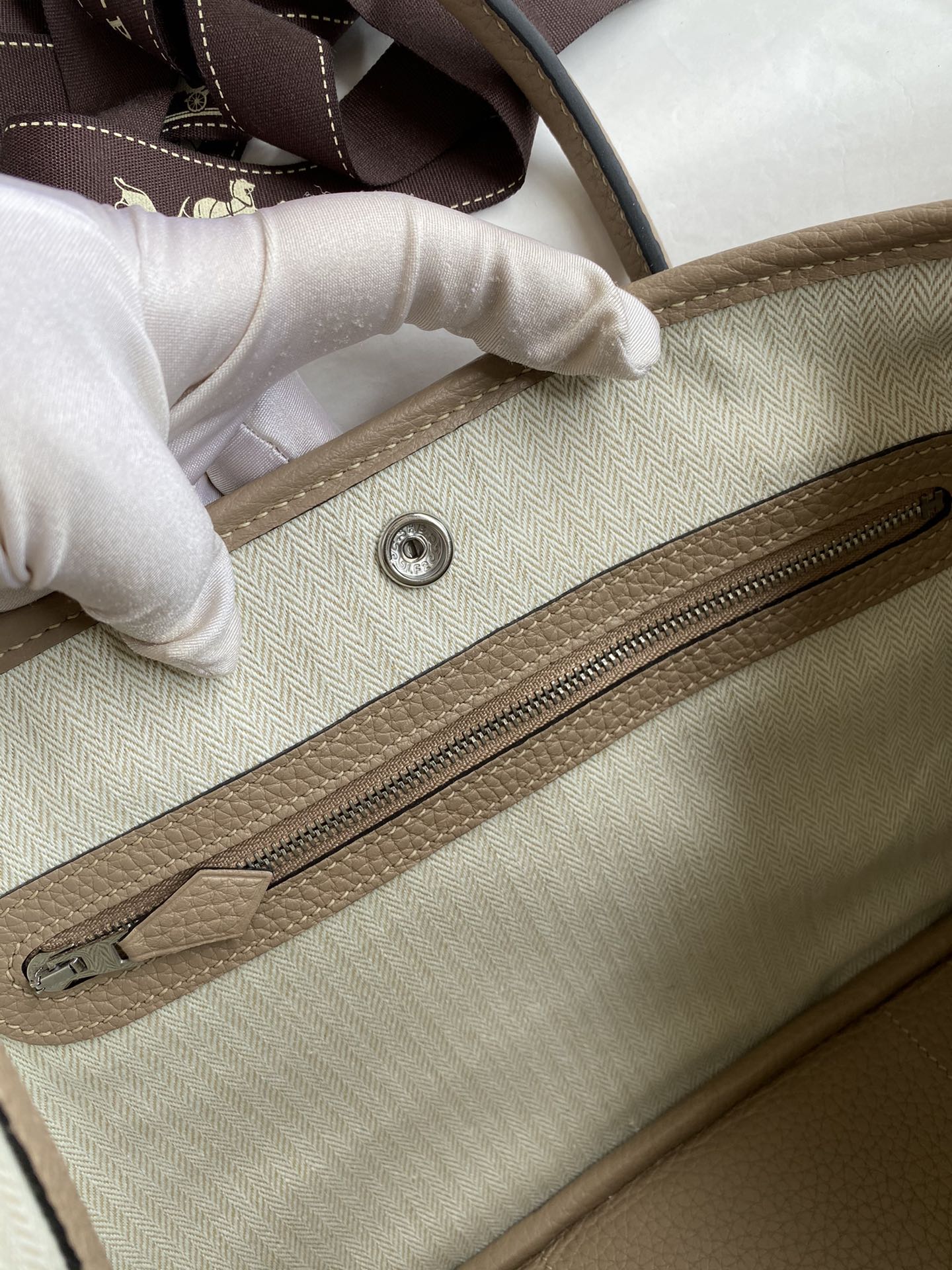 LUXR135