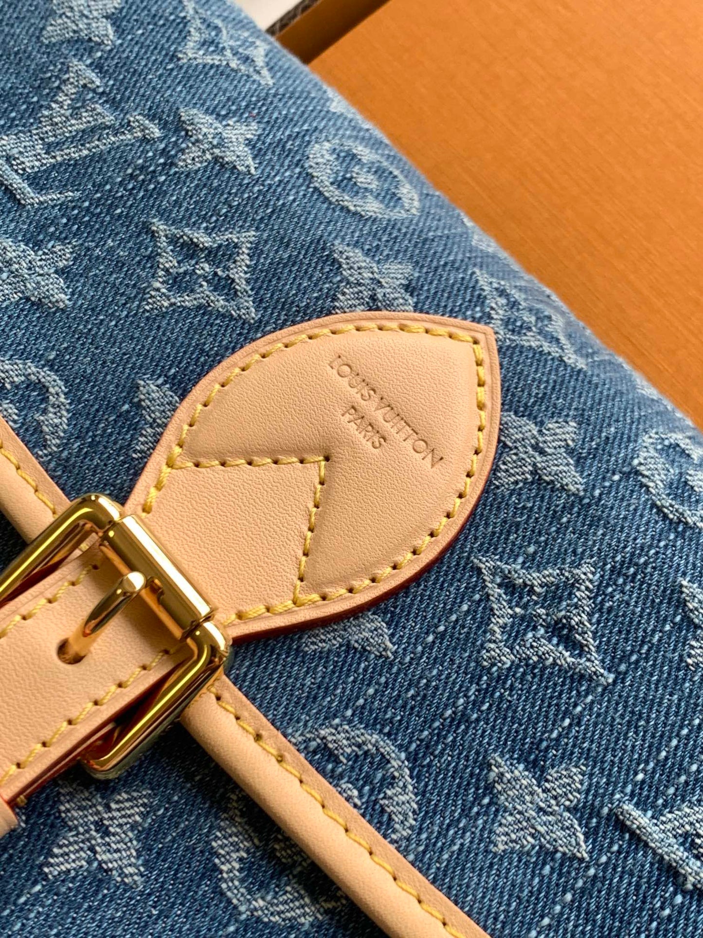 LUXR2