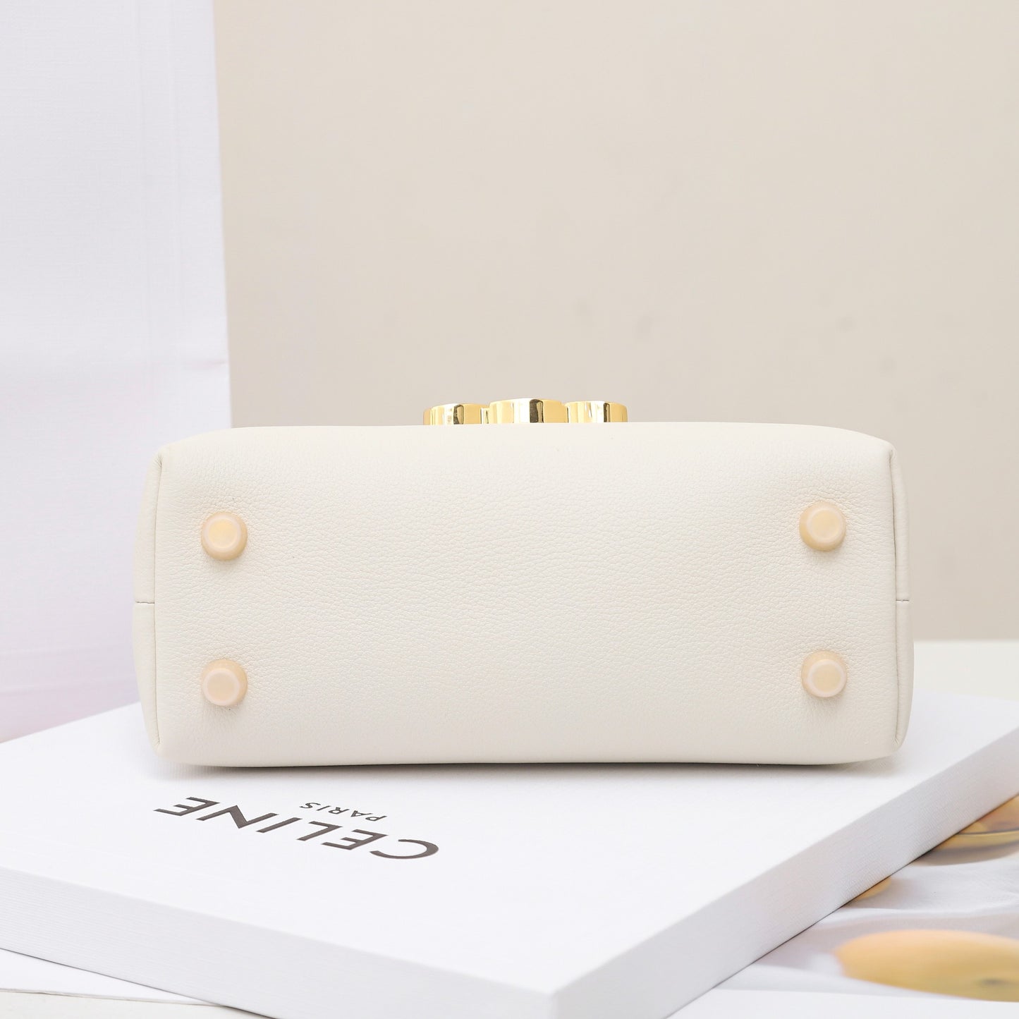 LUXR196