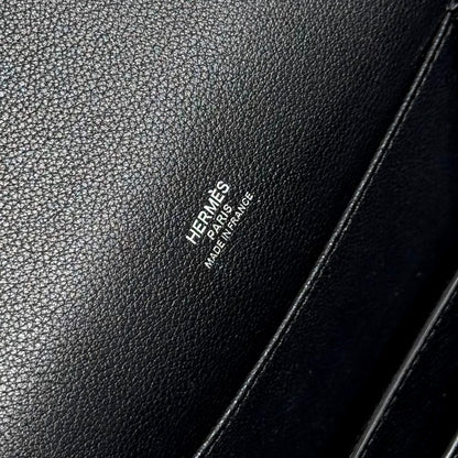 LUXR136