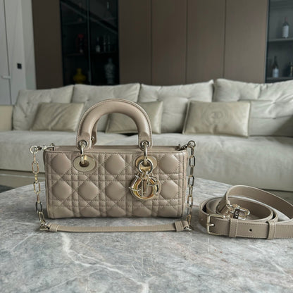 LUXR117