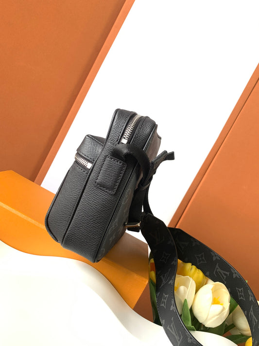 LUXR17