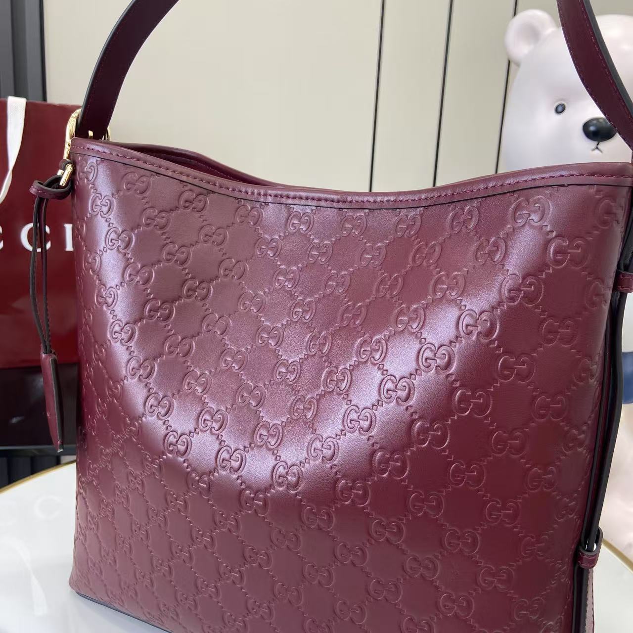 LUXR157