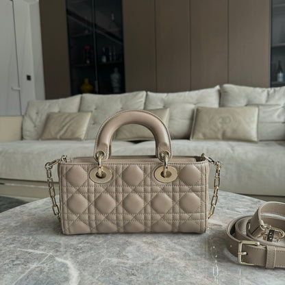 LUXR117