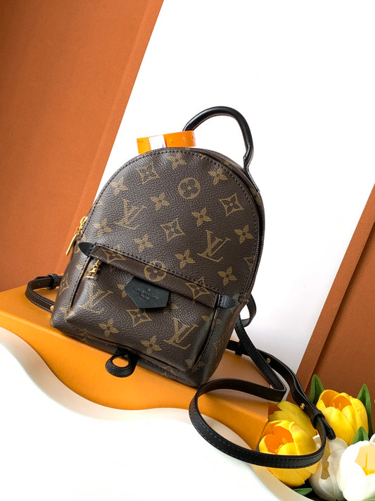 LUXR18