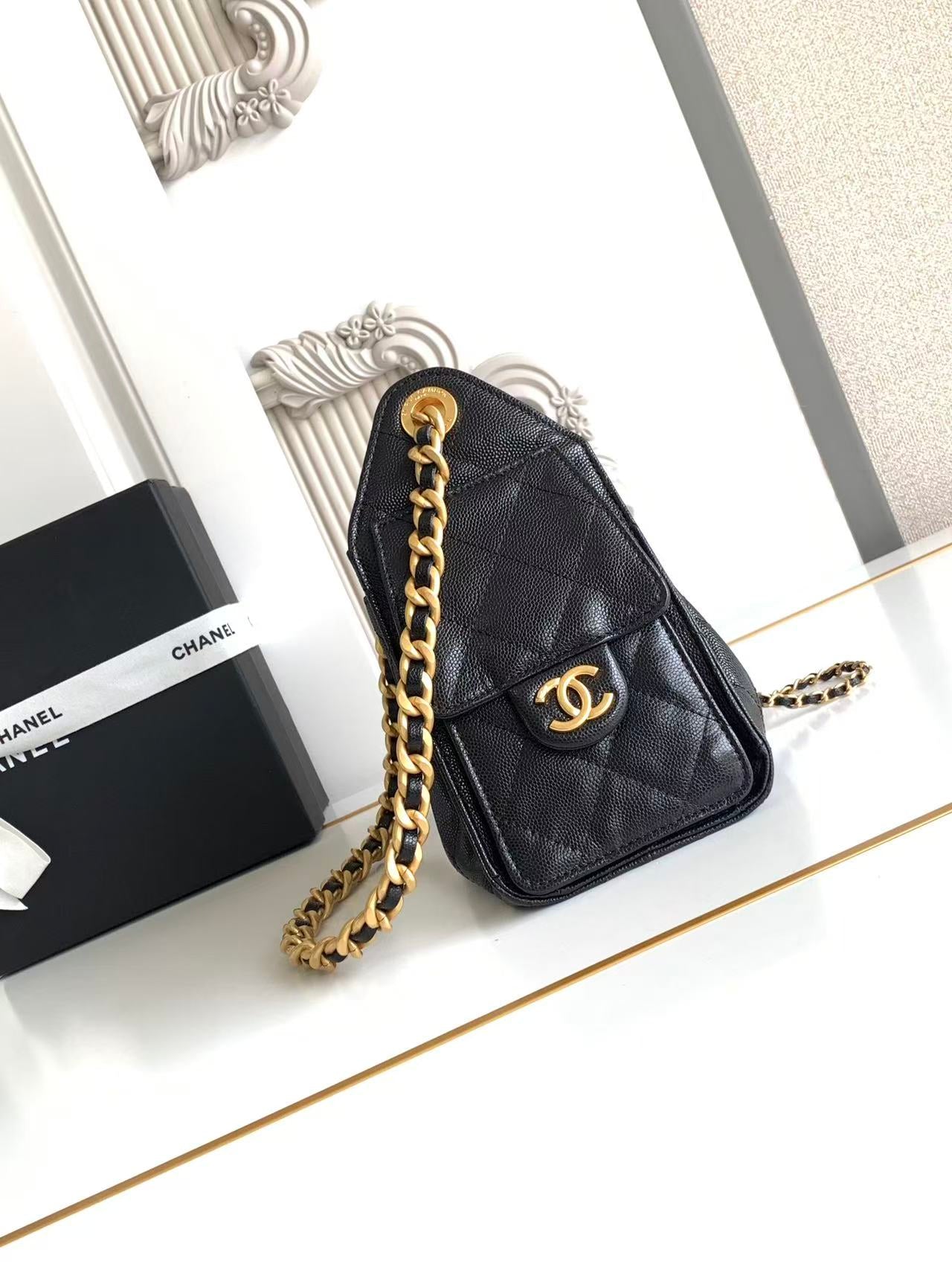 LUXR38