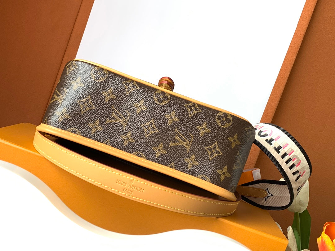 LUXR8