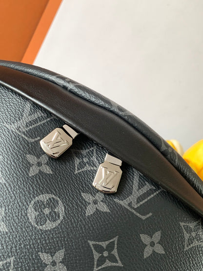 LUXR28