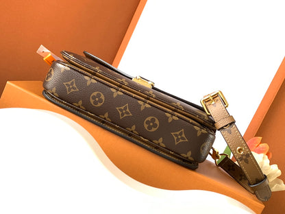 LUXR19