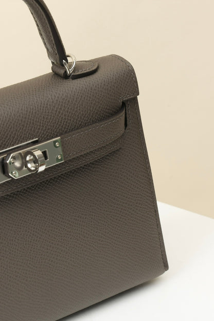 LUXR139
